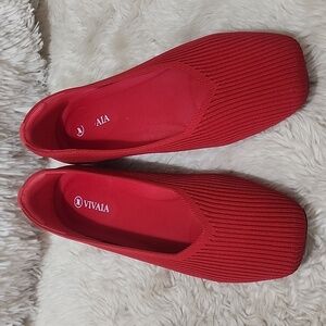 Vivaia Square-Toe V-Cut Flats (Margot 2.0)